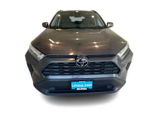 2025 Toyota RAV4 XLE - Photo 11