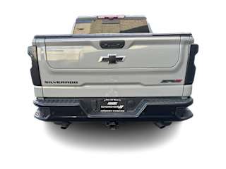 2025 Chevrolet Silverado 1500 ZR2 - Photo 10