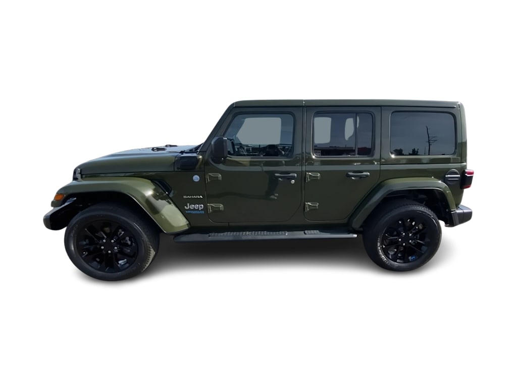 Thumbnail: 2022 Jeep Wrangler - 16
