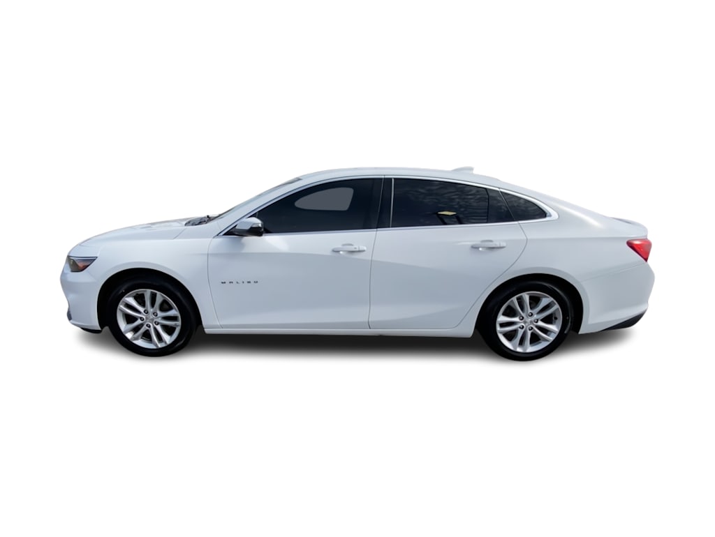 Thumbnail: 2017 Chevrolet Malibu - 3