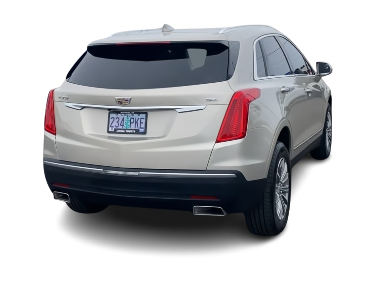 Thumbnail: 2017 Cadillac XT5 - 17