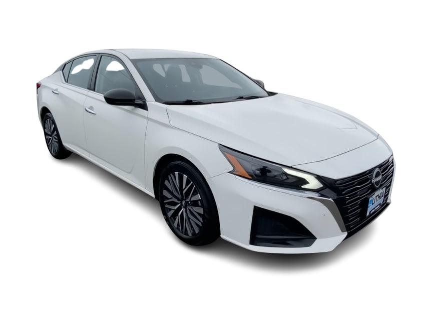Thumbnail: 2025 Nissan Altima - 15