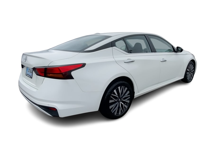 Thumbnail: 2025 Nissan Altima - 18