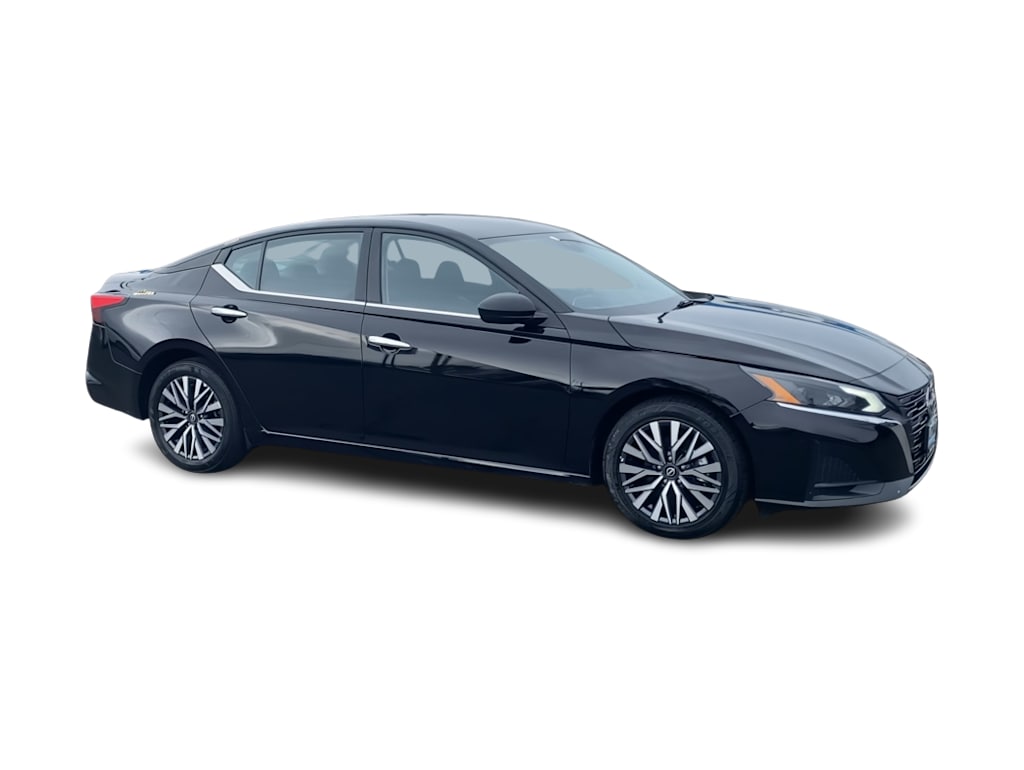 Thumbnail: 2025 Nissan Altima - 15