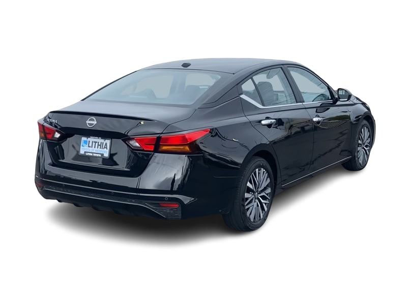 Thumbnail: 2025 Nissan Altima - 18