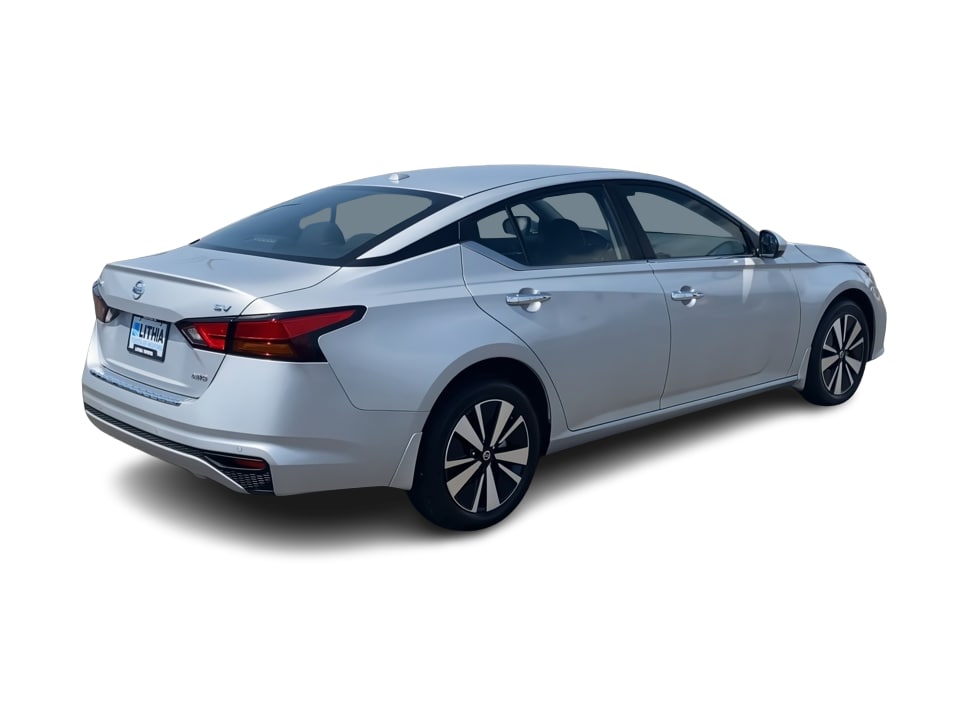 Thumbnail: 2022 Nissan Altima - 19
