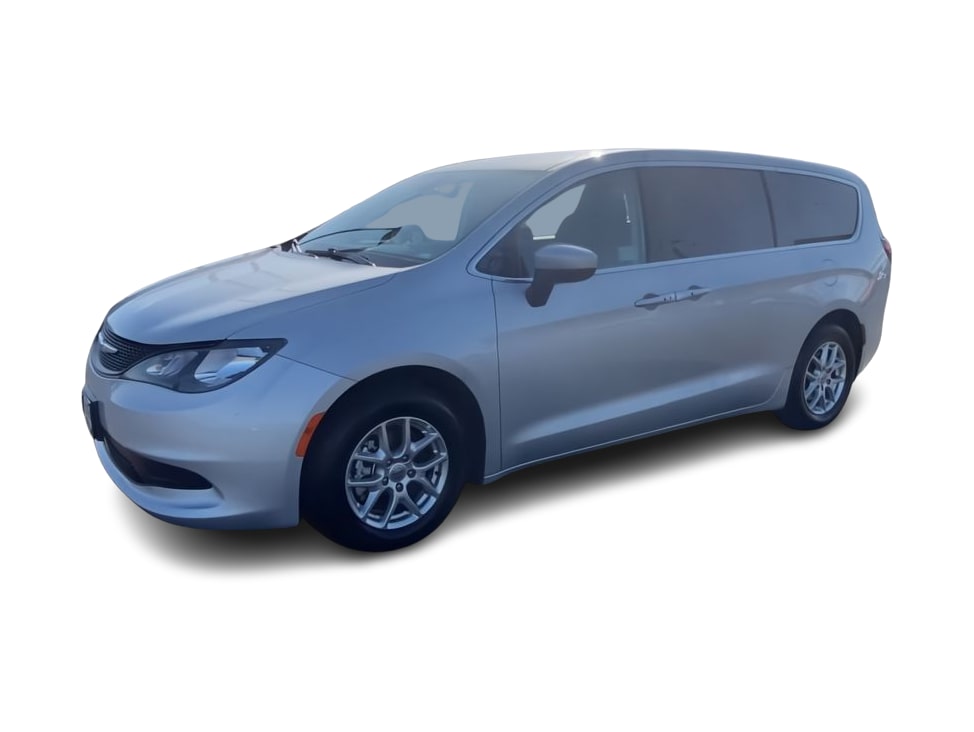 2022 Chrysler Voyager LX 3