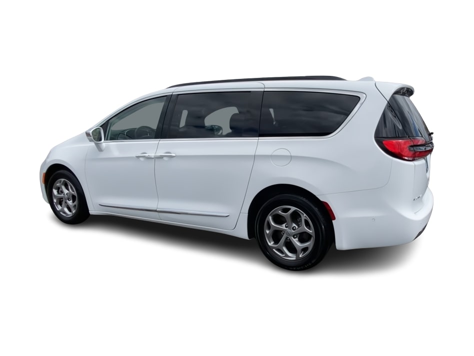 Thumbnail: 2022 Chrysler Pacifica - 17