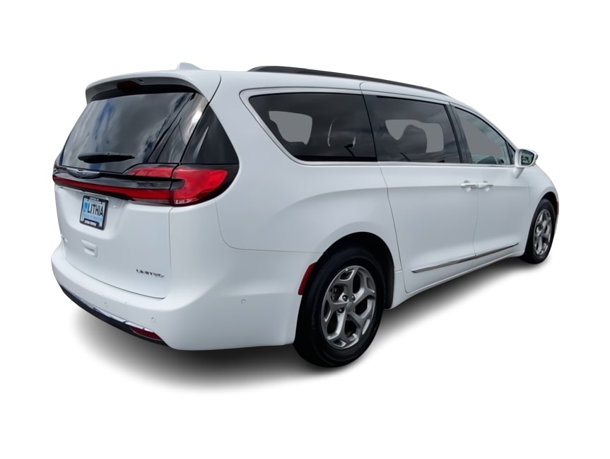 Thumbnail: 2022 Chrysler Pacifica - 18