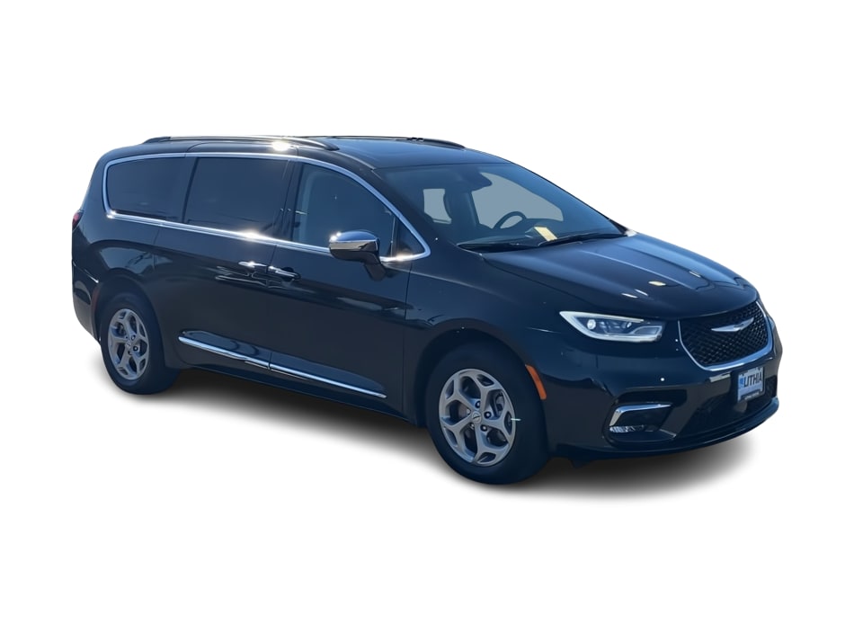 Thumbnail: 2022 Chrysler Pacifica - 14