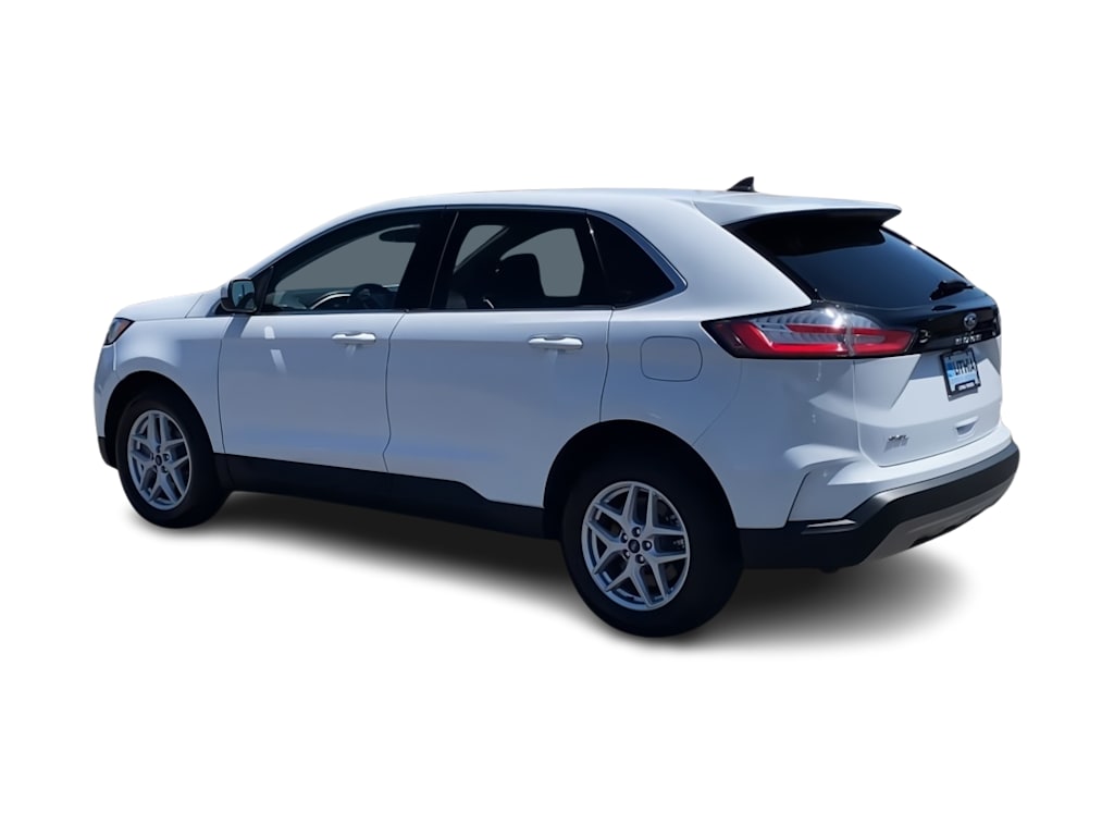 Thumbnail: 2021 Ford Edge - 17