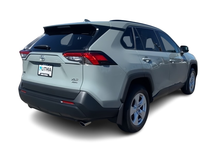 Thumbnail: 2021 Toyota RAV4 - 18