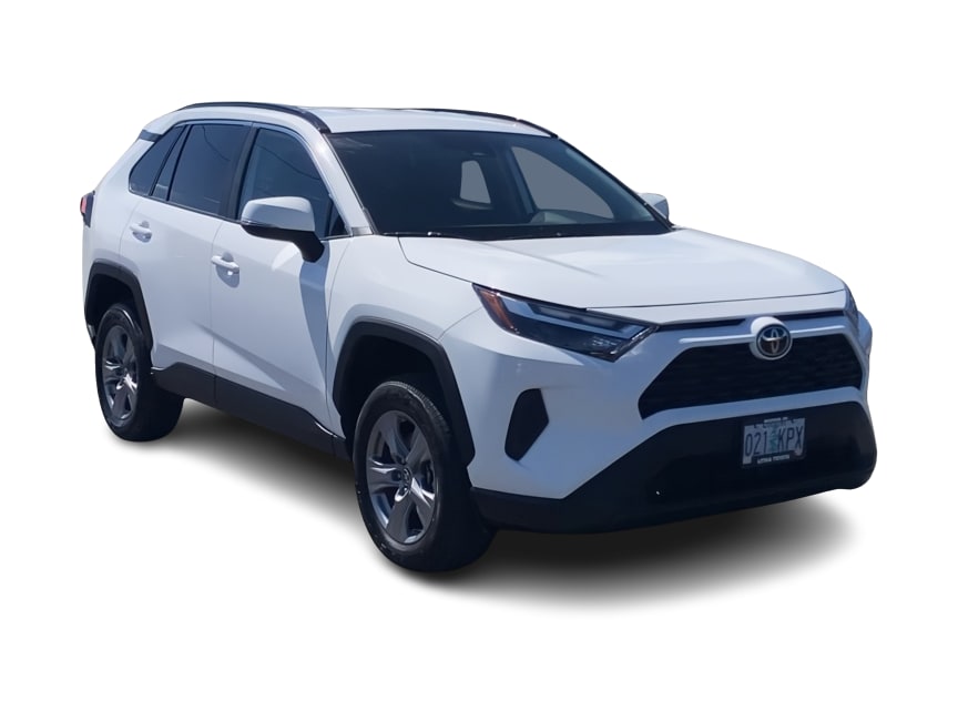 Thumbnail: 2022 Toyota RAV4 - 16