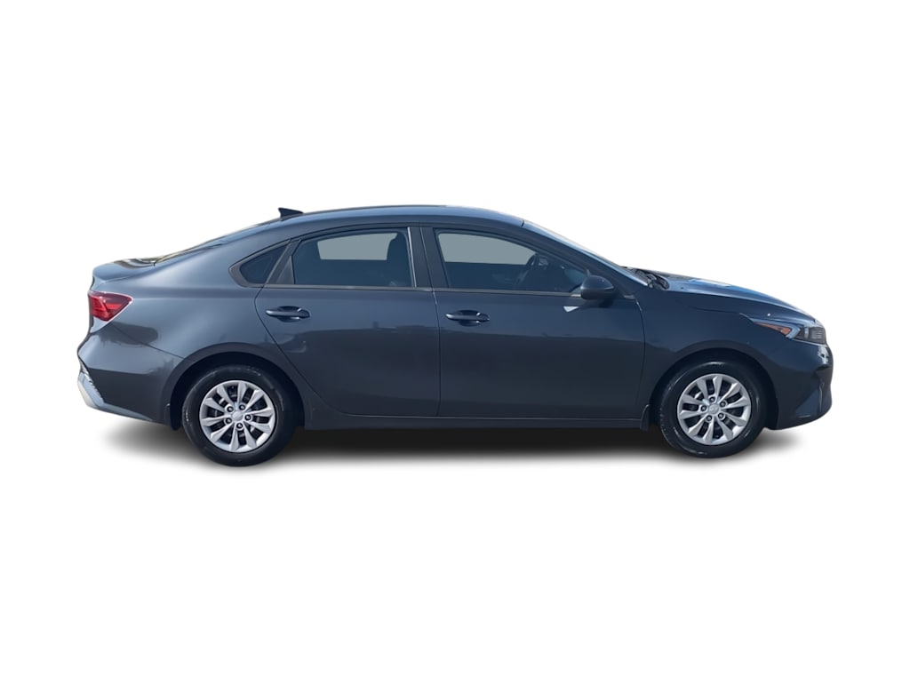 Thumbnail: 2022 Kia Forte - 19
