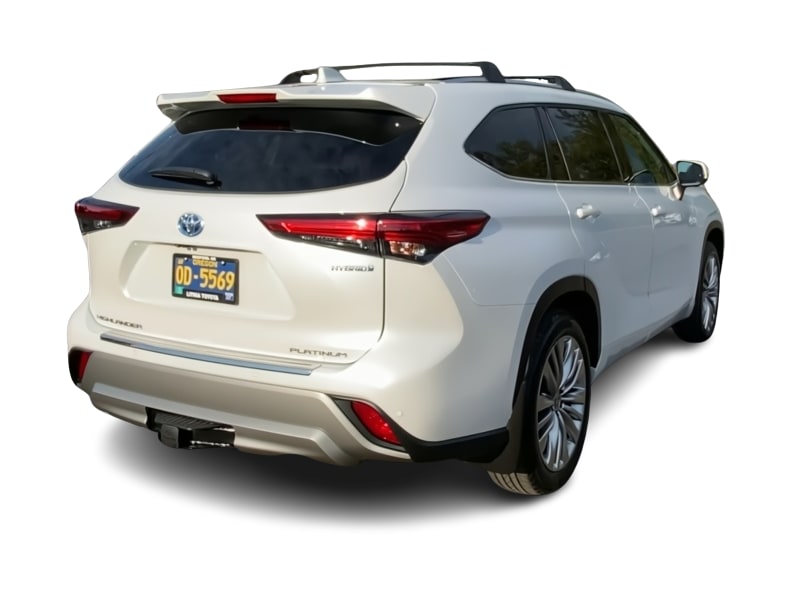 Thumbnail: 2023 Toyota Highlander - 18