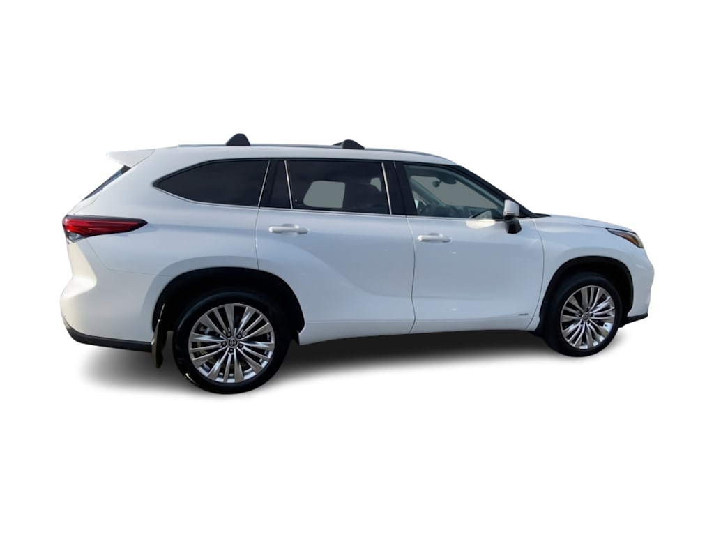 Thumbnail: 2023 Toyota Highlander - 19