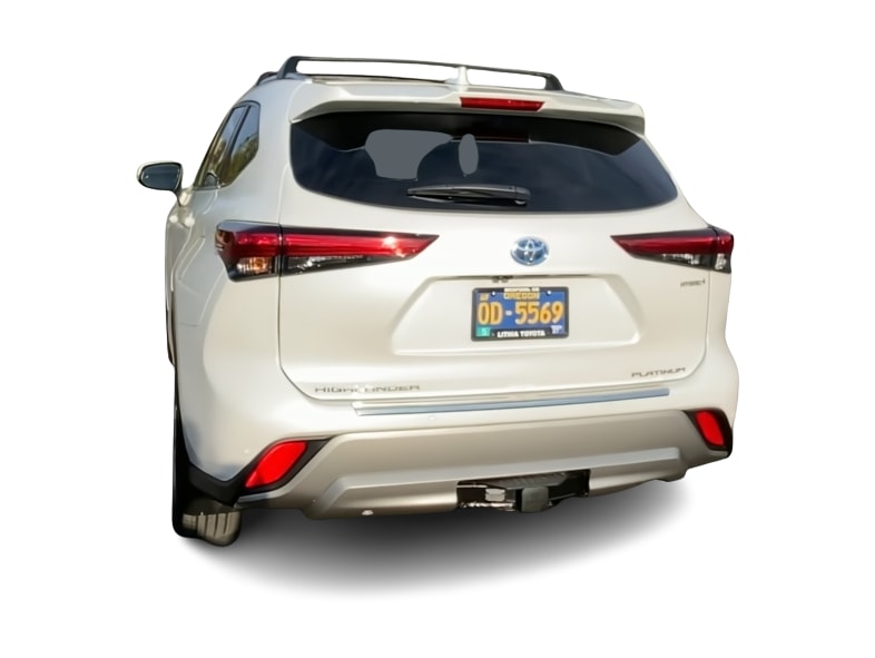 Thumbnail: 2023 Toyota Highlander - 17