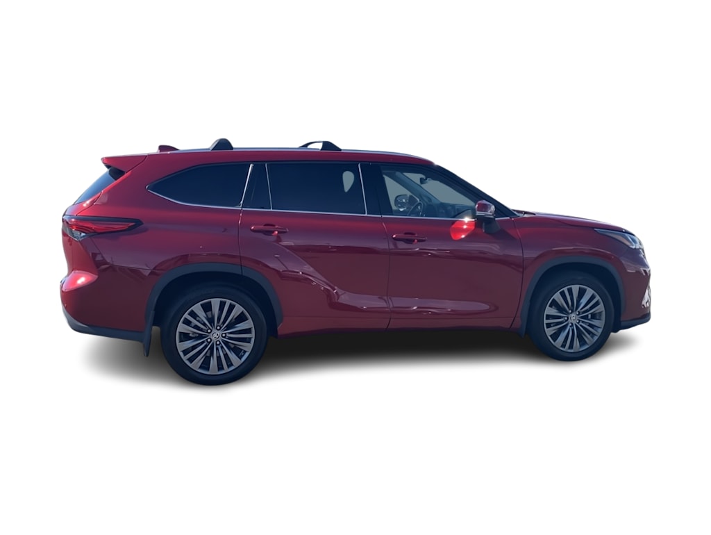 Thumbnail: 2021 Toyota Highlander - 16