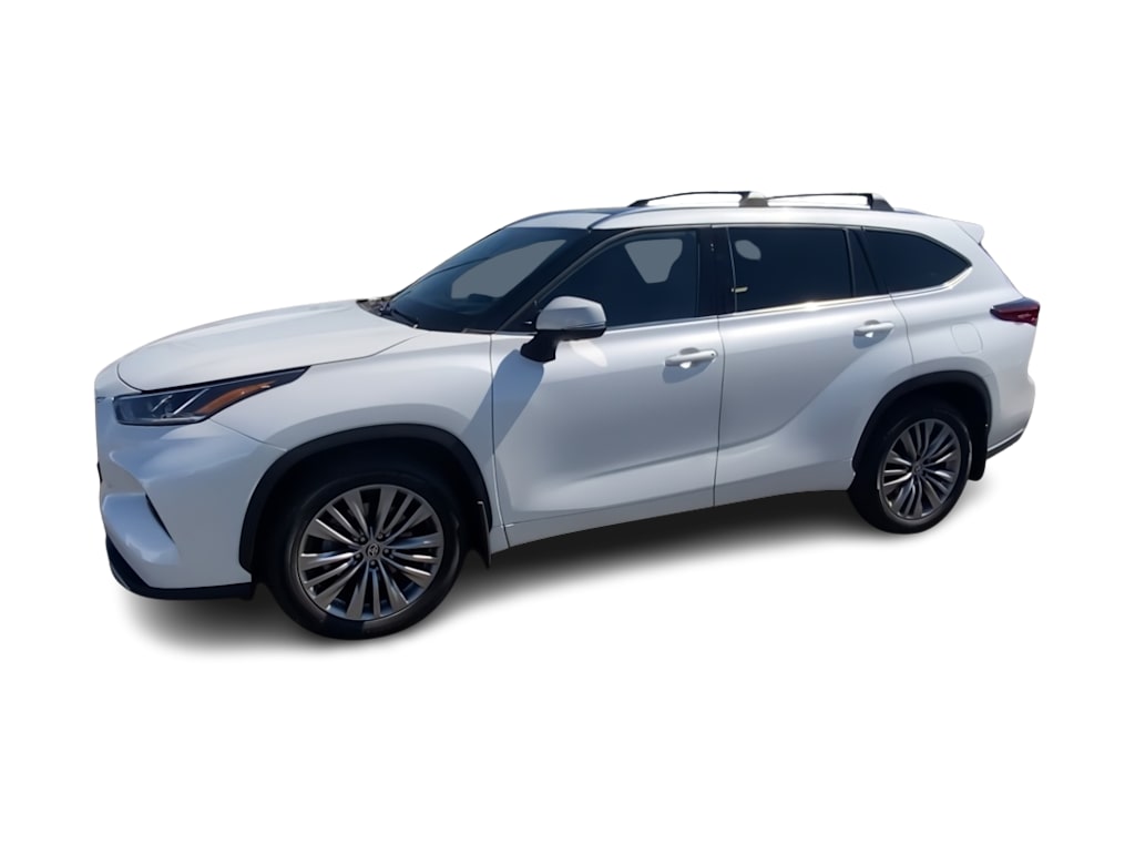 Thumbnail: 2021 Toyota Highlander - 3