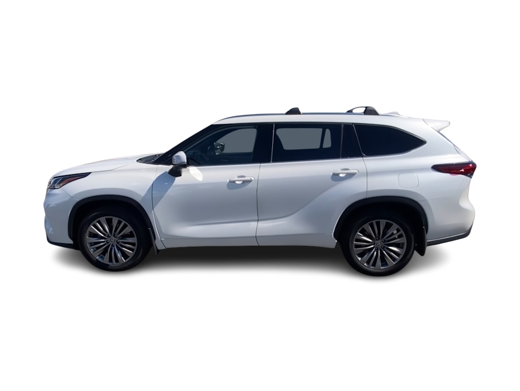 Thumbnail: 2021 Toyota Highlander - 17