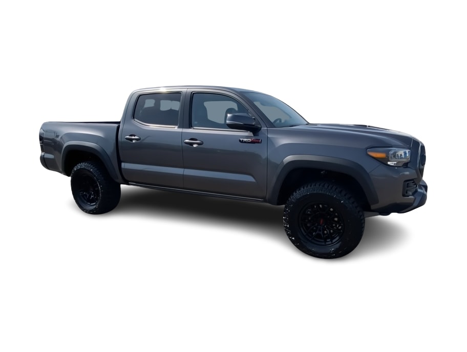 Thumbnail: 2020 Toyota Tacoma - 3