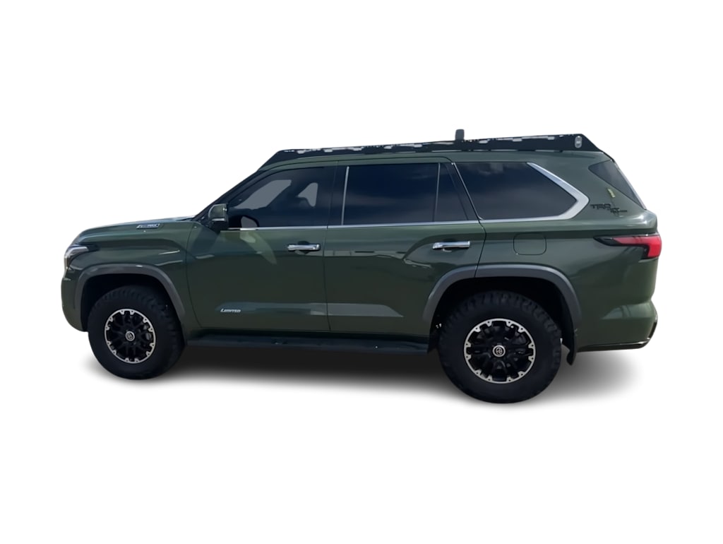 Thumbnail: 2023 Toyota Sequoia - 17