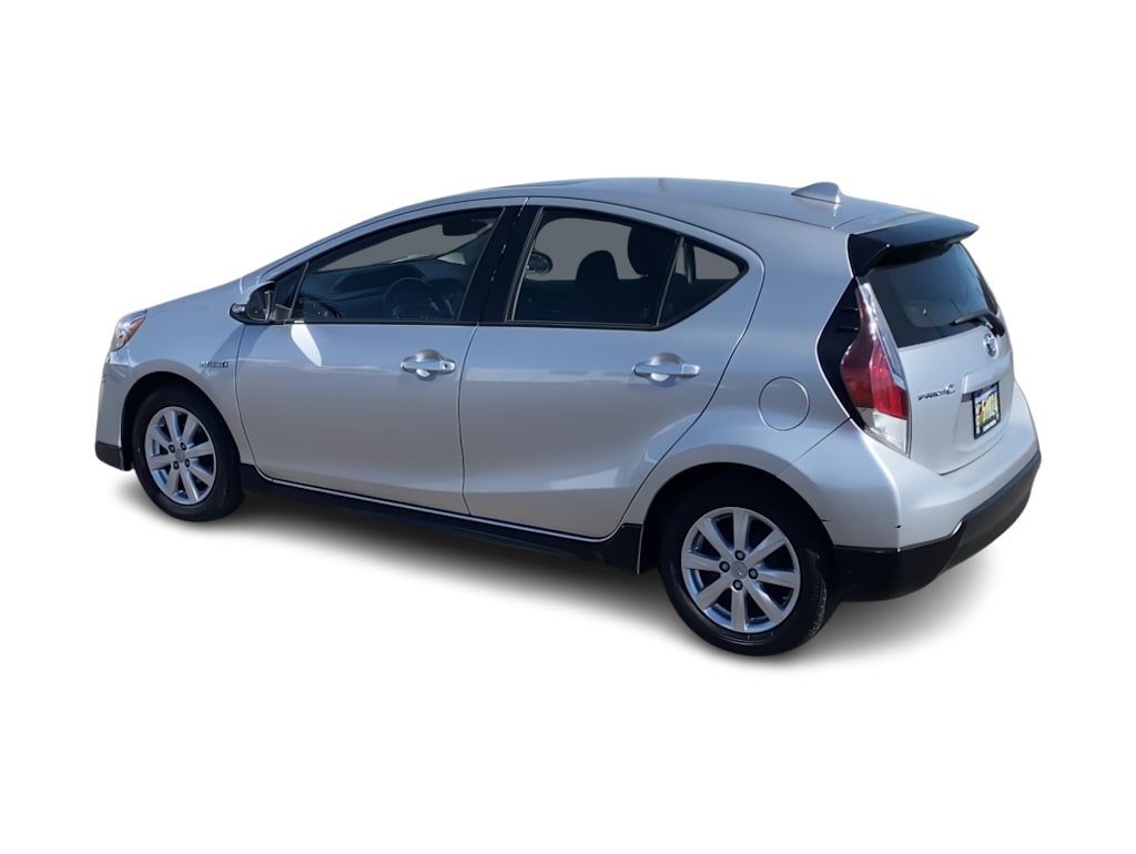 Thumbnail: 2017 Toyota Prius c - 16