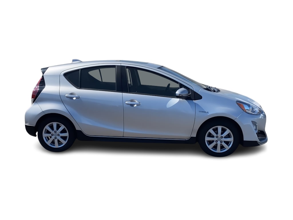 Thumbnail: 2017 Toyota Prius c - 13