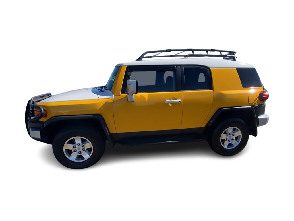 Thumbnail: 2010 Toyota FJ Cruiser - 3