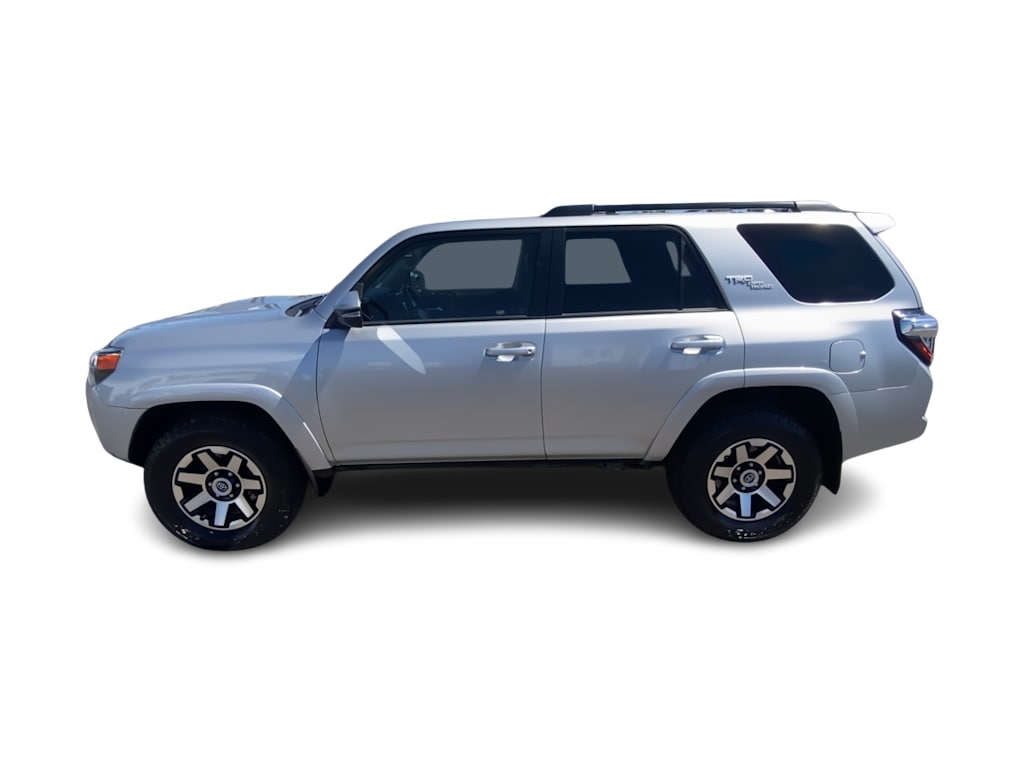 Thumbnail: 2020 Toyota 4Runner - 18