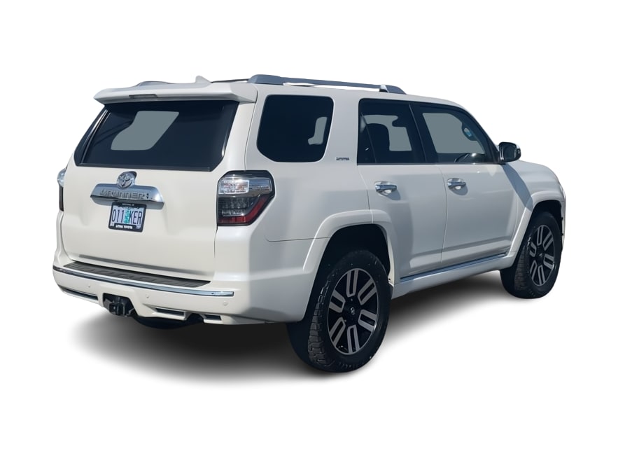 Thumbnail: 2017 Toyota 4Runner - 18