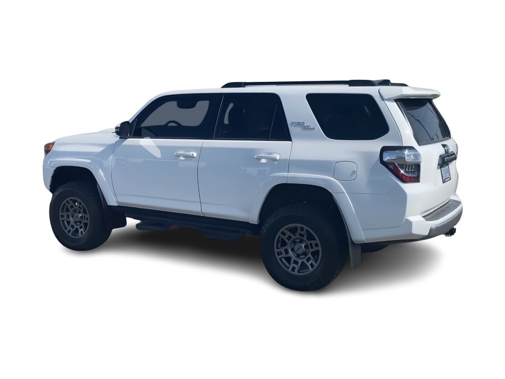 Thumbnail: 2023 Toyota 4Runner - 17