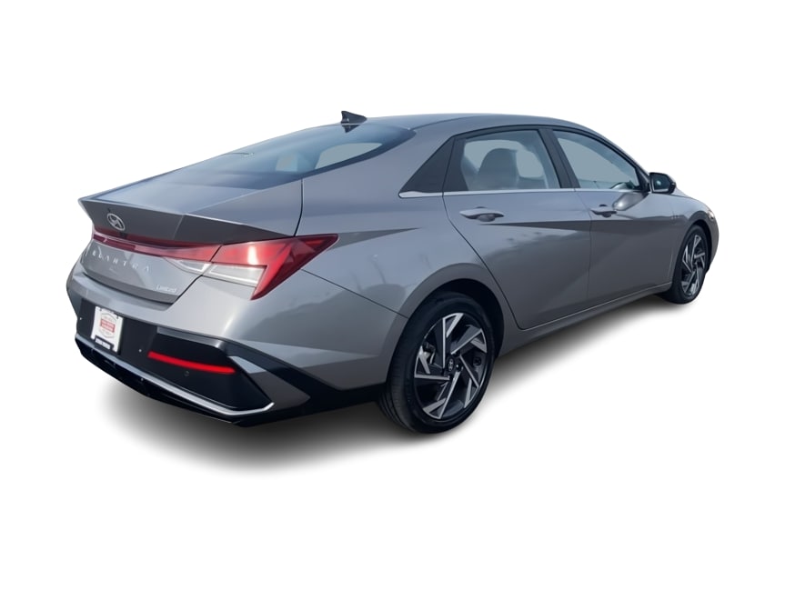 Thumbnail: 2024 Hyundai Elantra - 18
