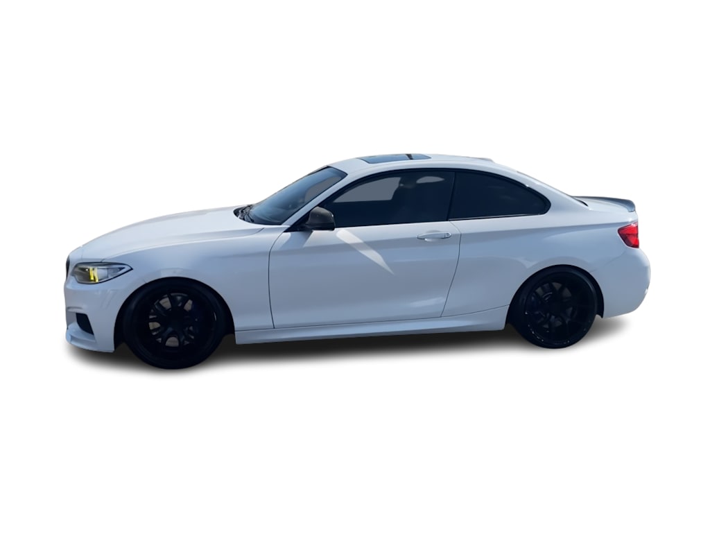 Thumbnail: 2016 BMW 2 Series - 3