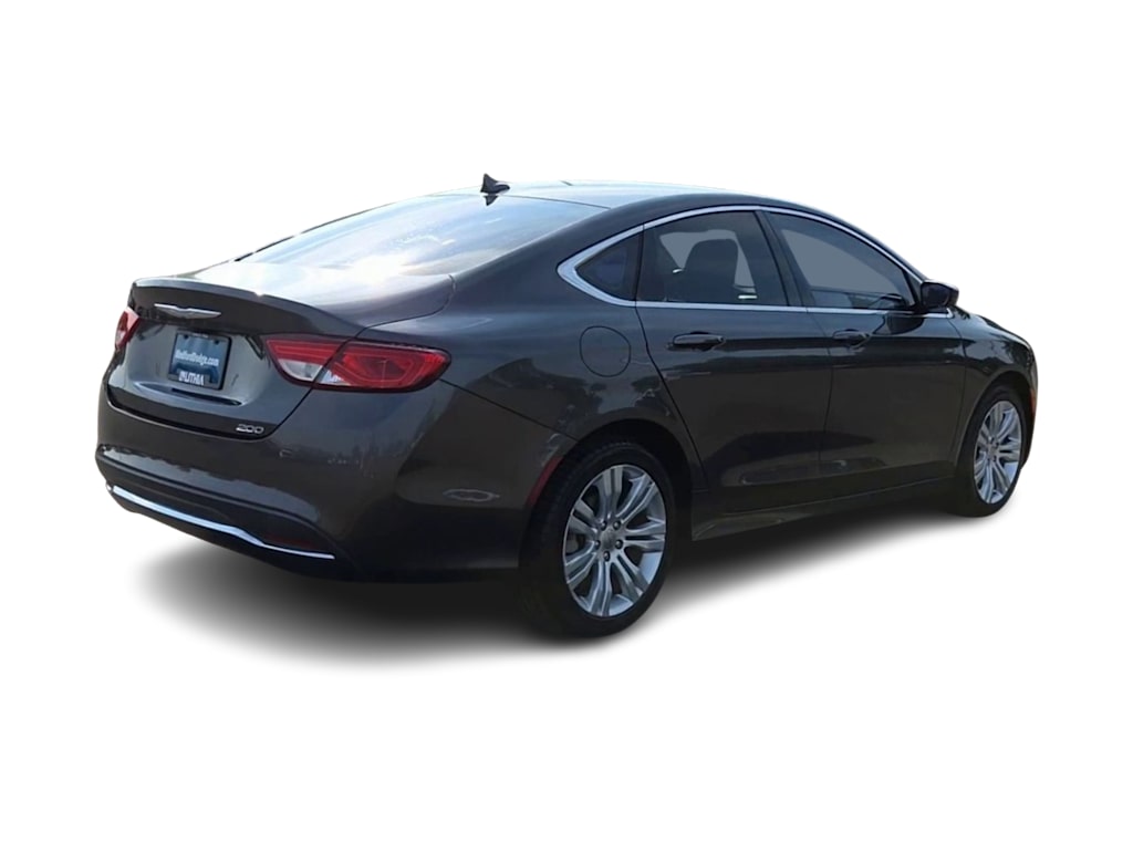 Thumbnail: 2015 Chrysler 200 - 21