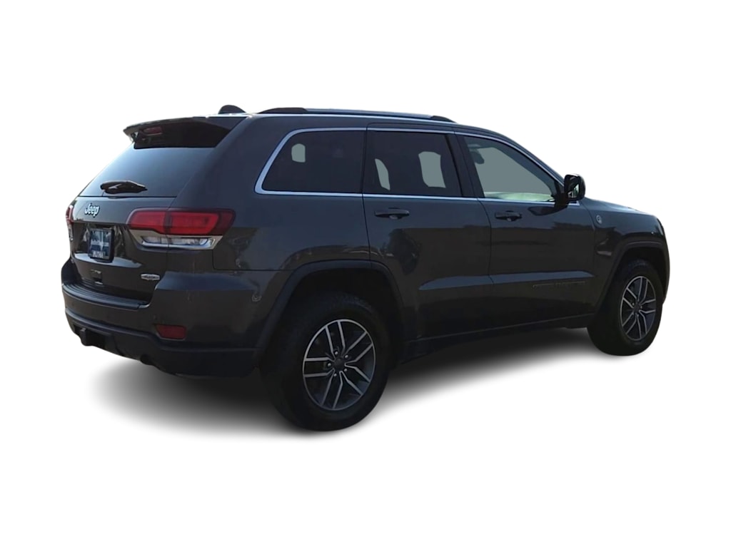 Thumbnail: 2020 Jeep Grand Cherokee - 21