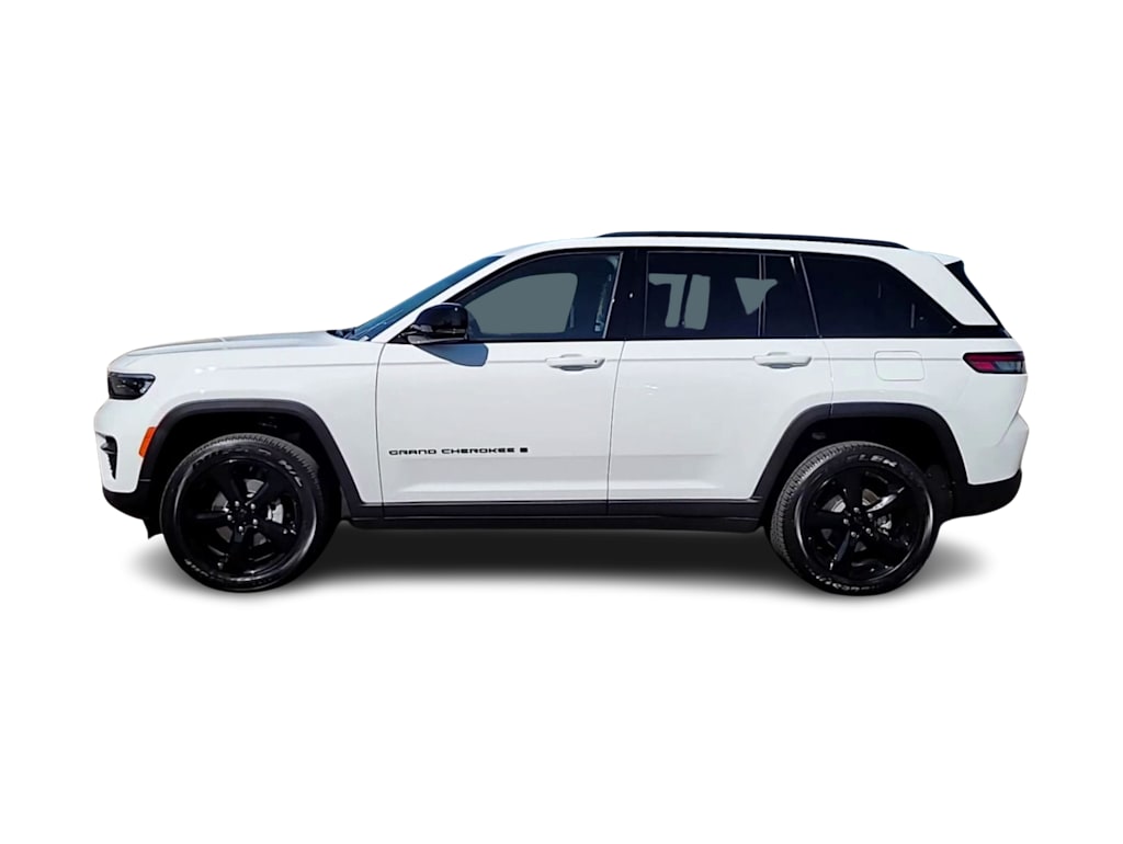 Thumbnail: 2025 Jeep Grand Cherokee - 3