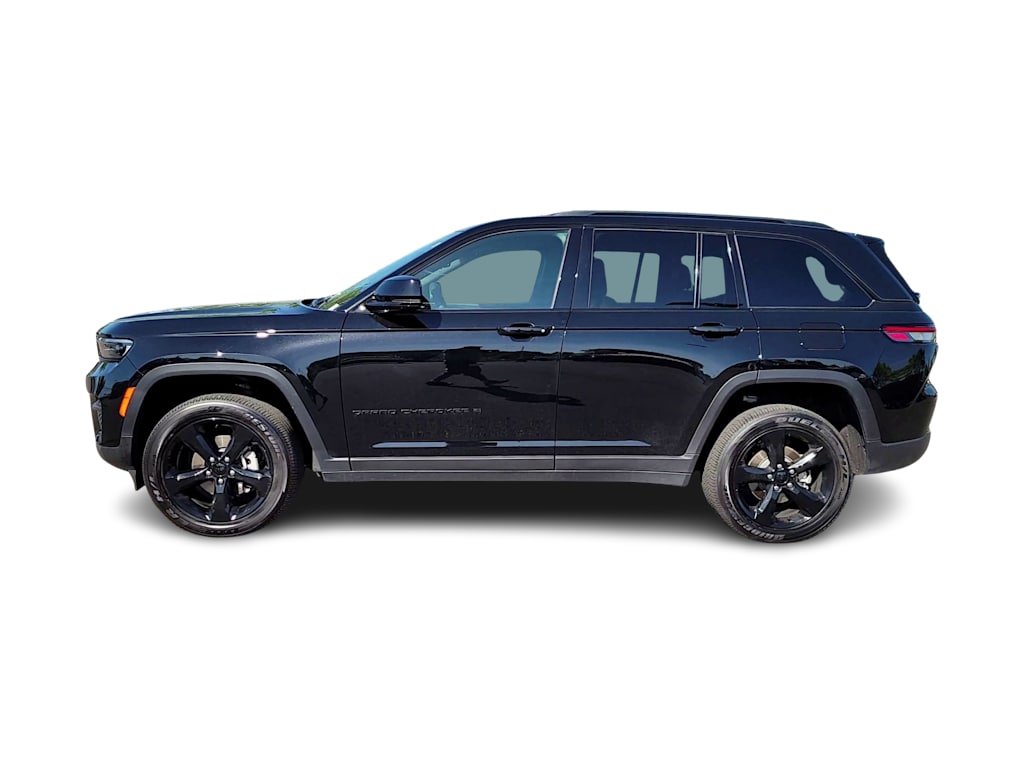 2024 Jeep Grand Cherokee Laredo 3