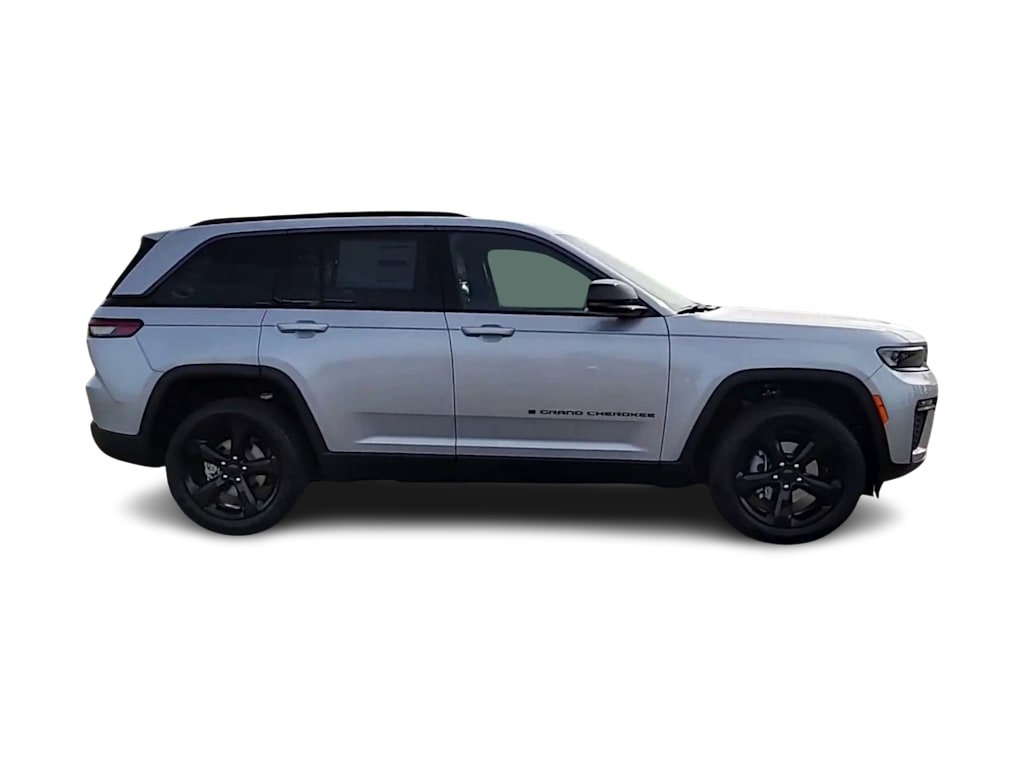 Thumbnail: 2026 Jeep Grand Cherokee - 21