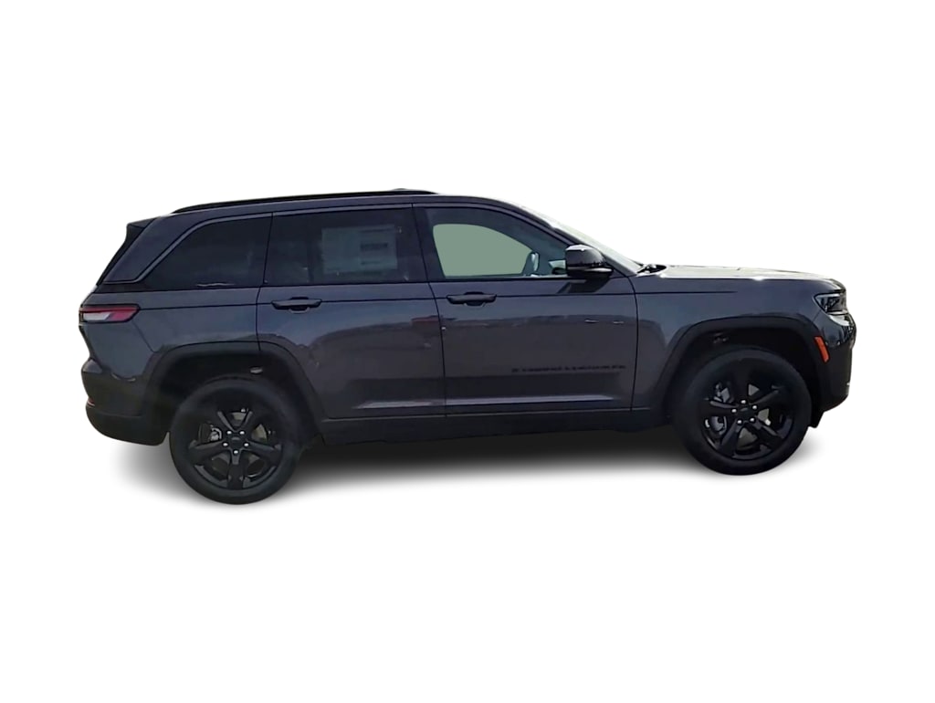 Thumbnail: 2026 Jeep Grand Cherokee - 20