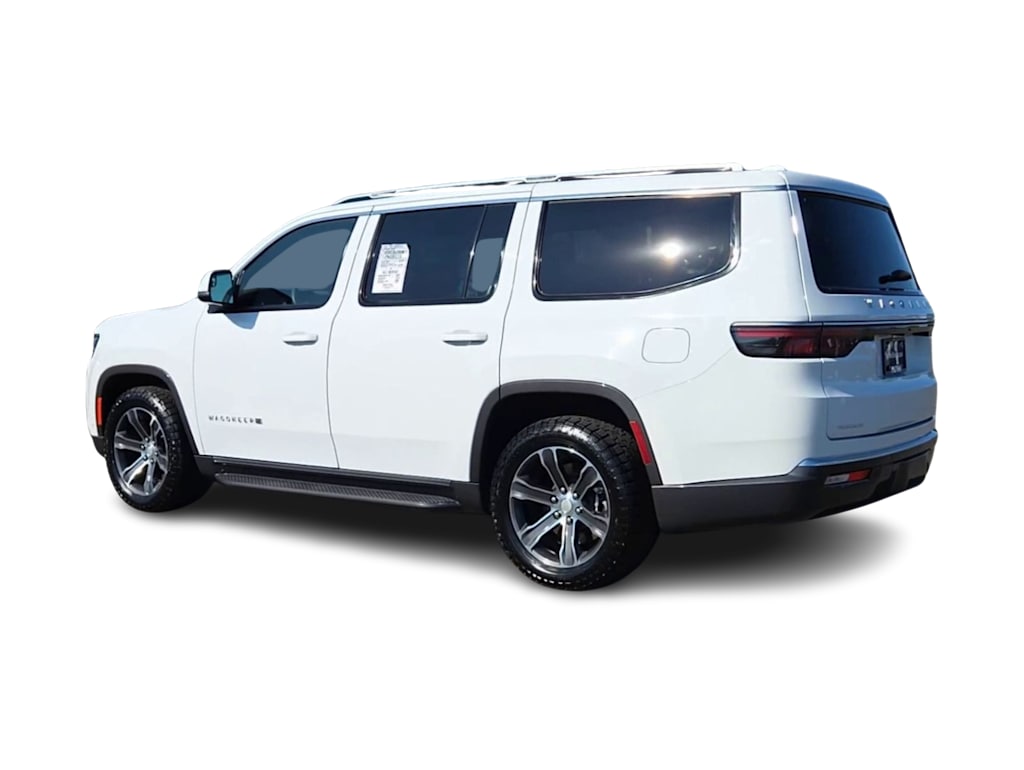 Thumbnail: 2022 Jeep Wagoneer - 4