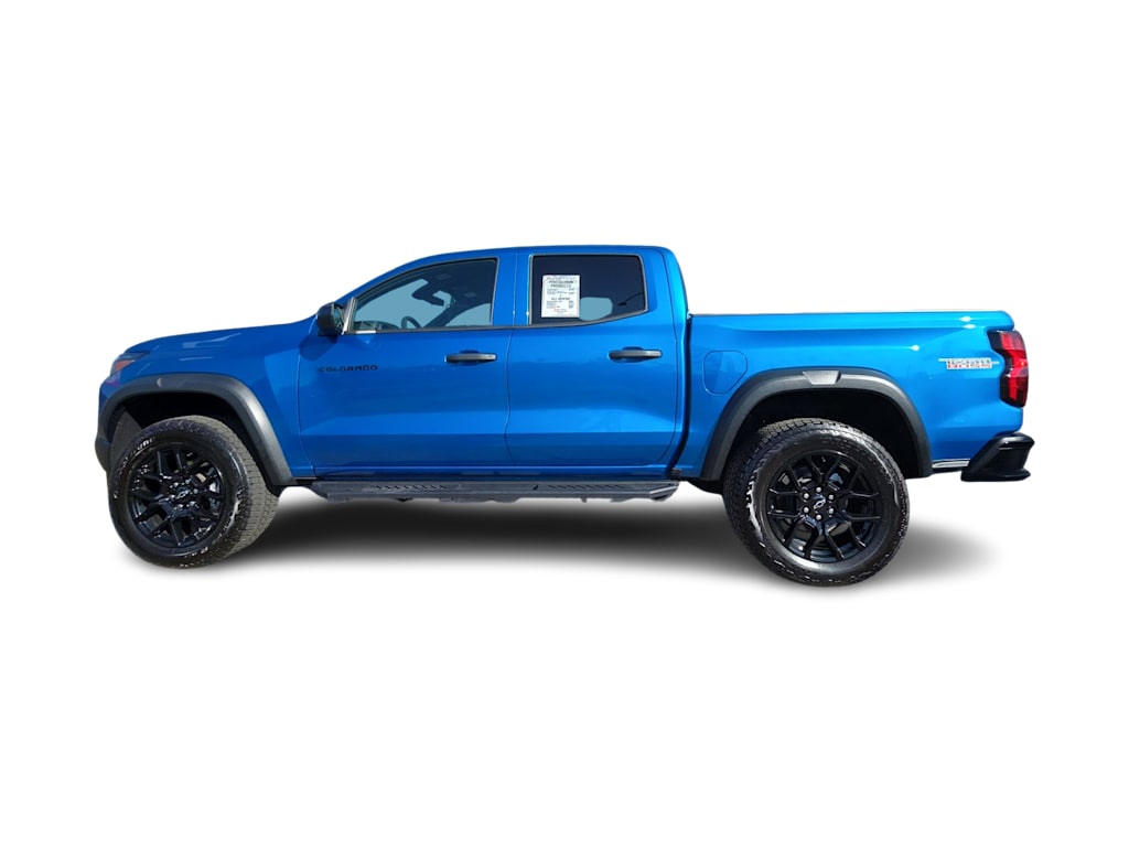 Thumbnail: 2024 Chevrolet Colorado - 21