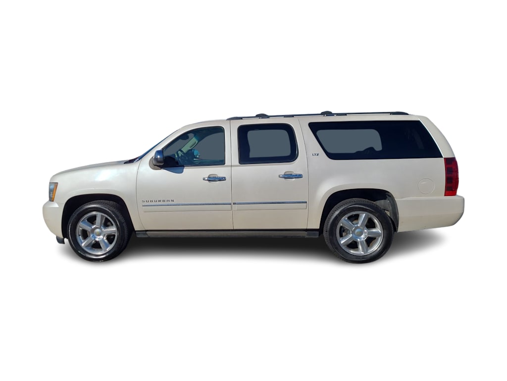 2013 Chevrolet Suburban 1500 LTZ 23