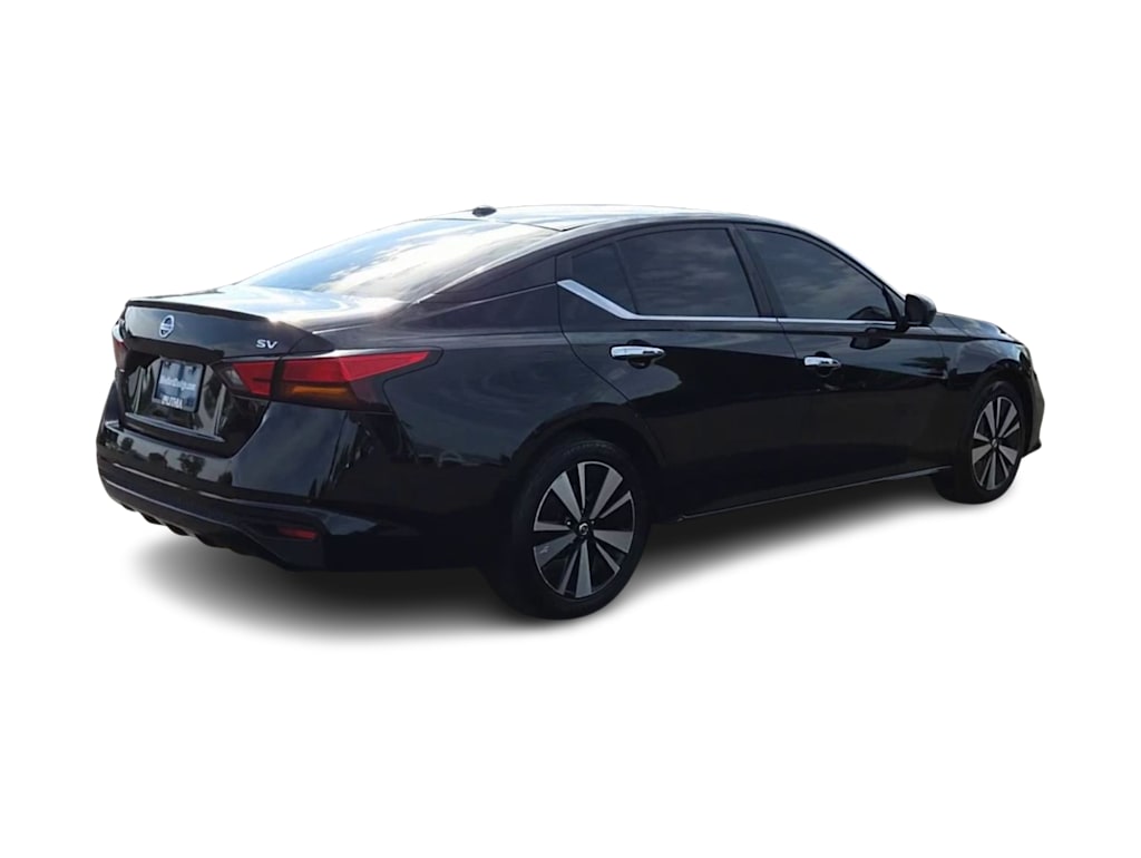 Thumbnail: 2022 Nissan Altima - 20