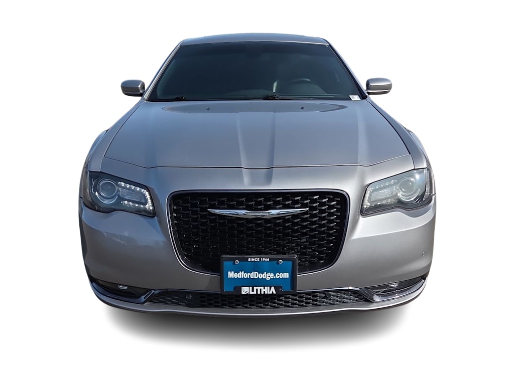Thumbnail: 2018 Chrysler 300 - 26