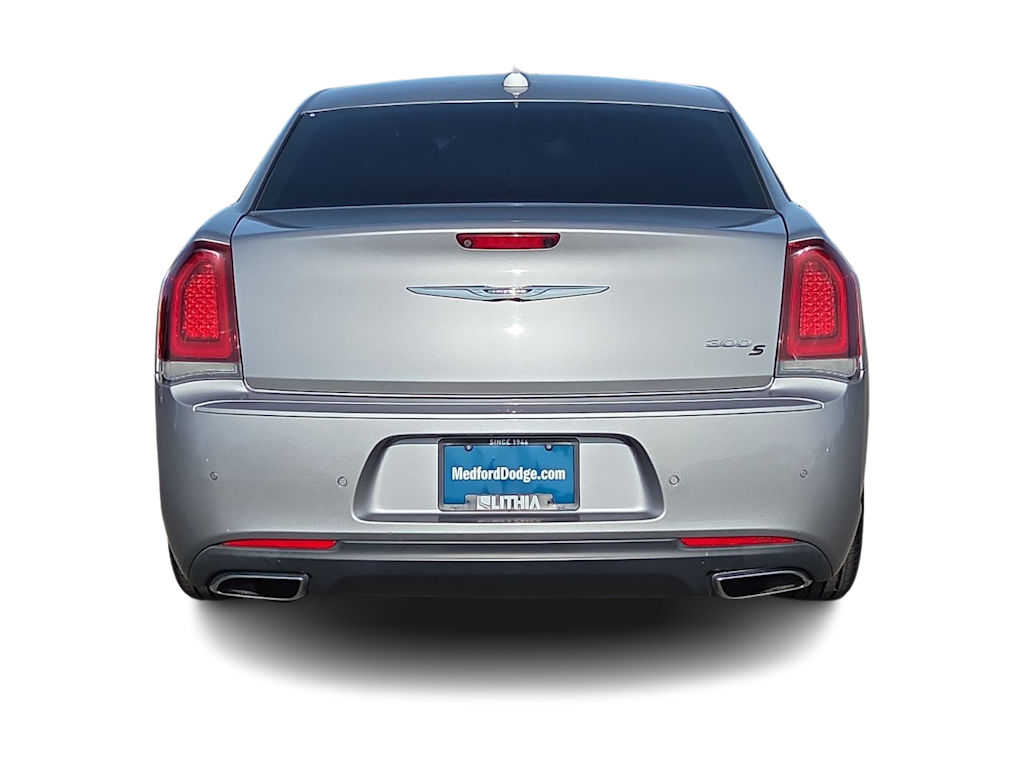 Thumbnail: 2018 Chrysler 300 - 25