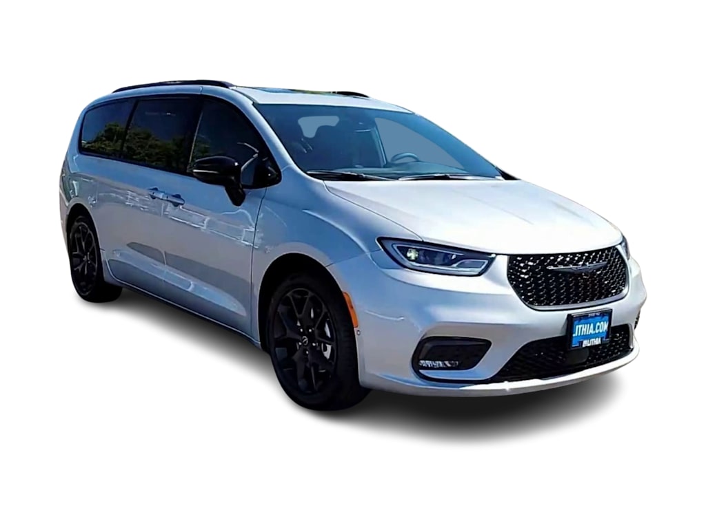 Thumbnail: 2026 Chrysler Pacifica - 18