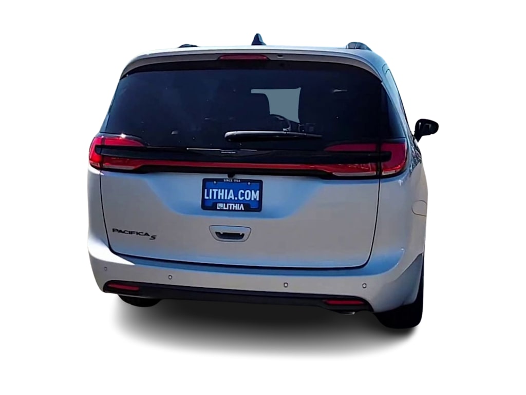 Thumbnail: 2026 Chrysler Pacifica - 5