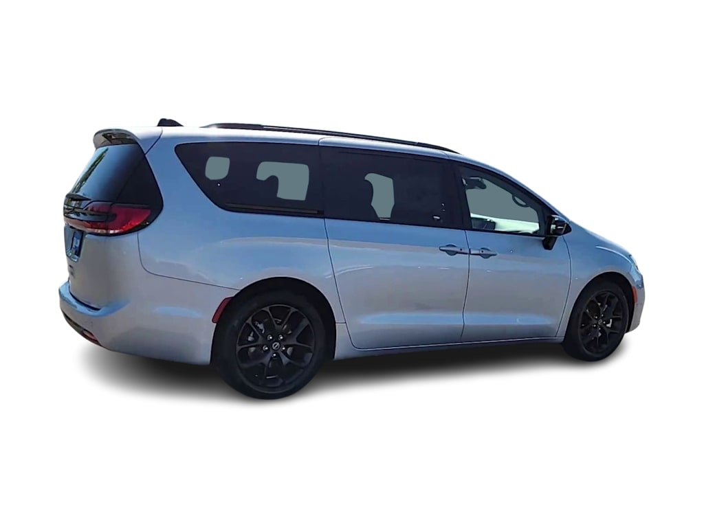 Thumbnail: 2026 Chrysler Pacifica - 20
