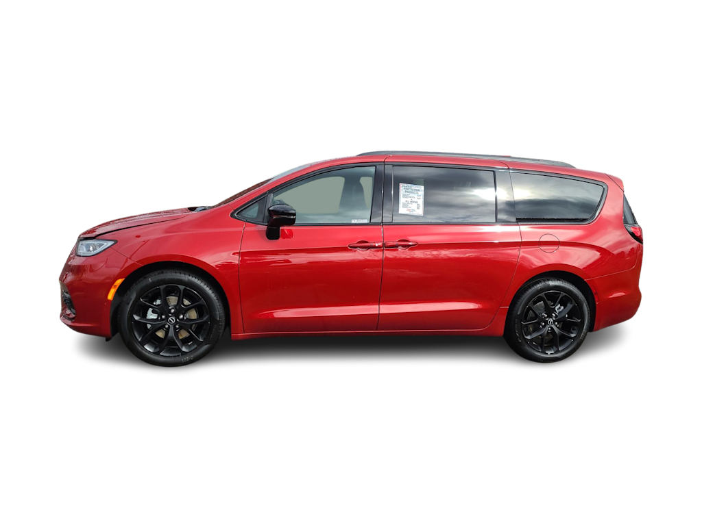 Thumbnail: 2026 Chrysler Pacifica - 24